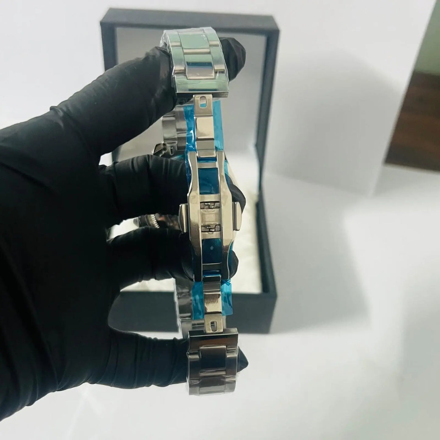 Timas Silver Chain Green Bezel Wardesh