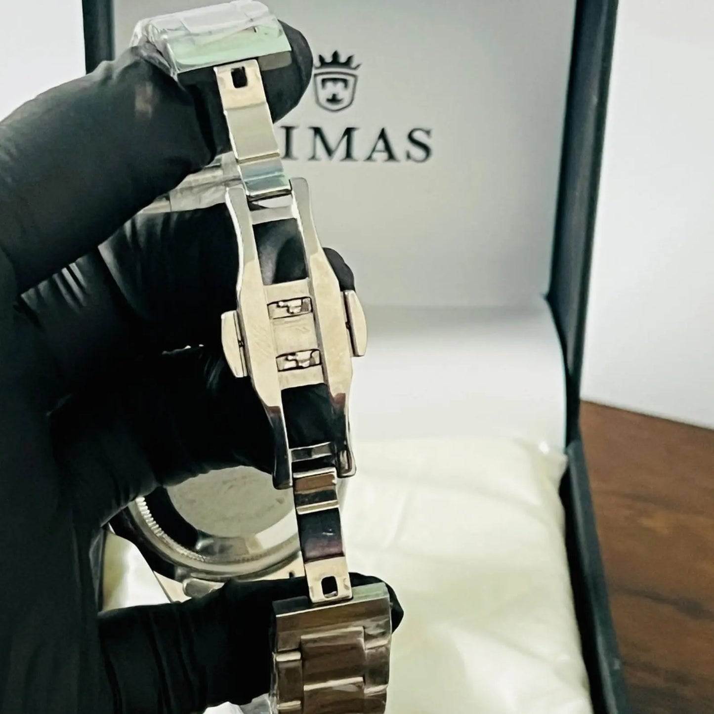 Timas Silver Chain Green Bezel Wardesh